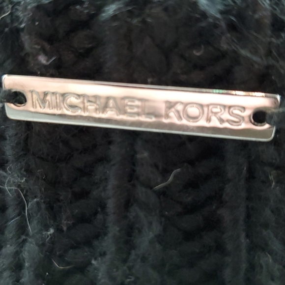 Michael Kors Womens Cable Knit Beanie Hat Black One Size Winter Ski Cap With Pom - Picture 2 of 7